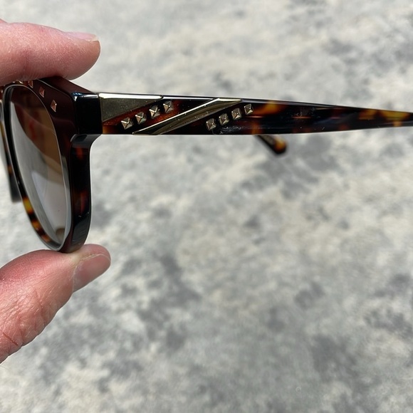 New Coco and Breezy Acacia Tortoise 204 Studded Sunglasses Brown - Picture 8 of 16